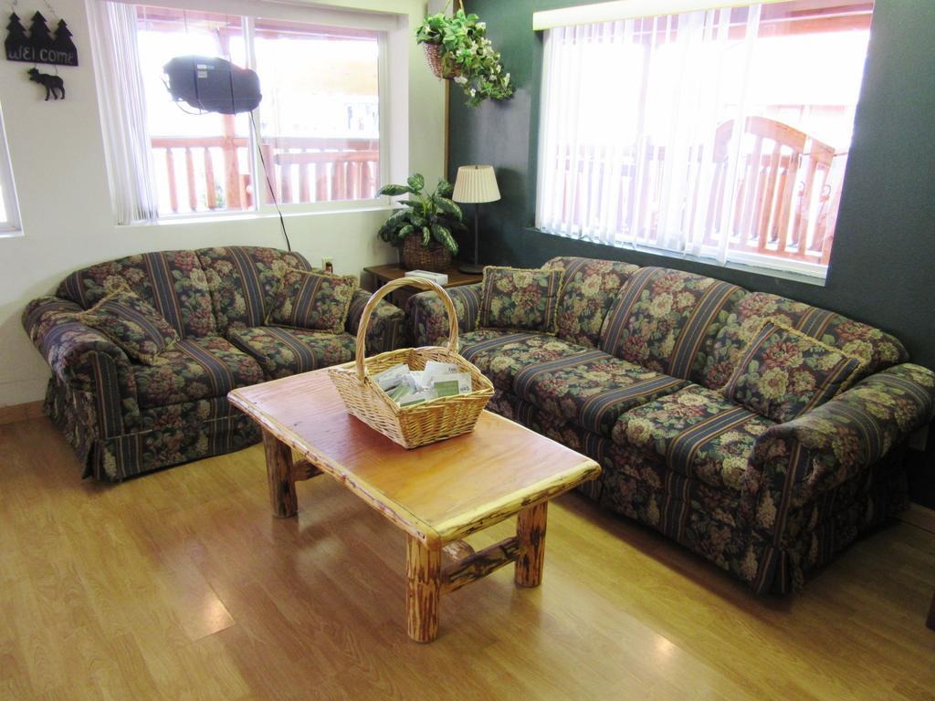 Yellowstone Country Inn West Yellowstone Extérieur photo