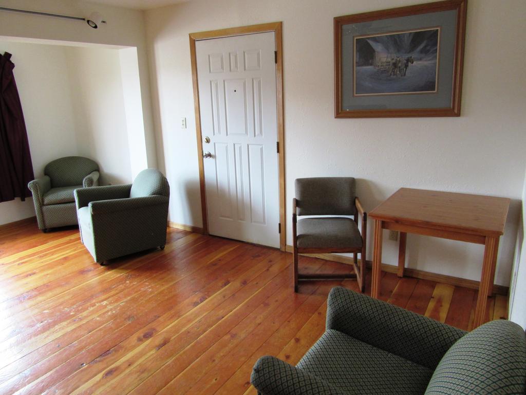 Yellowstone Country Inn West Yellowstone Extérieur photo