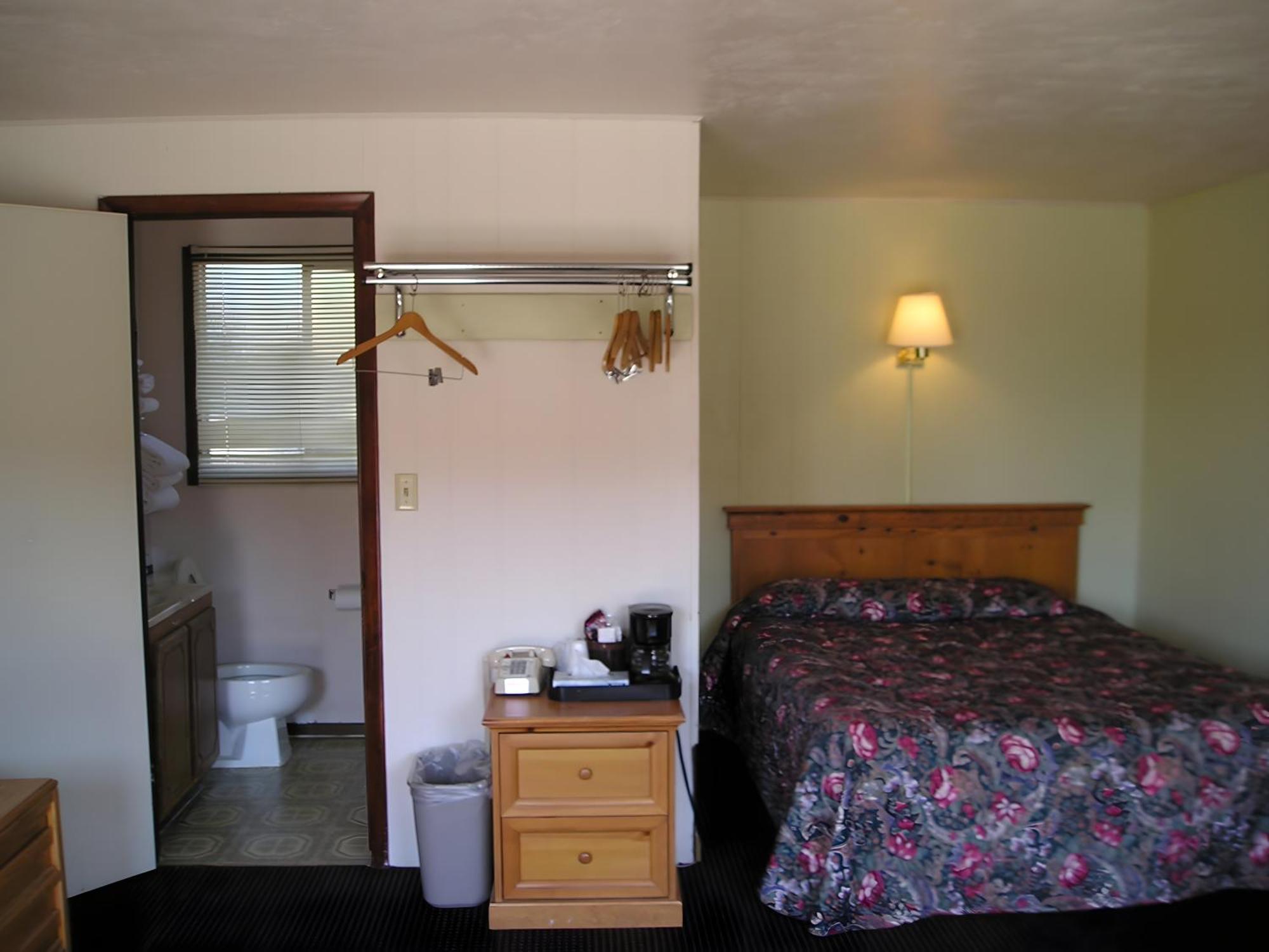 Yellowstone Country Inn West Yellowstone Extérieur photo